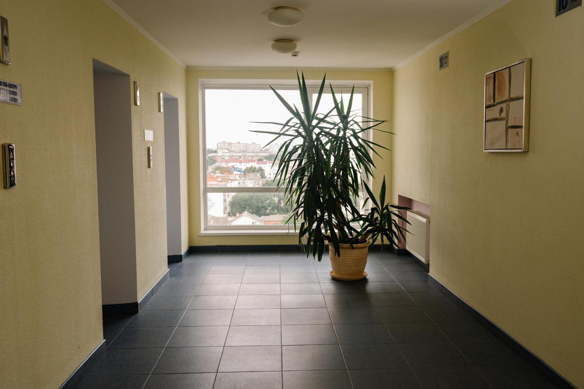 7 Days Hotel Kamyanets-Podilskyi Exterior photo